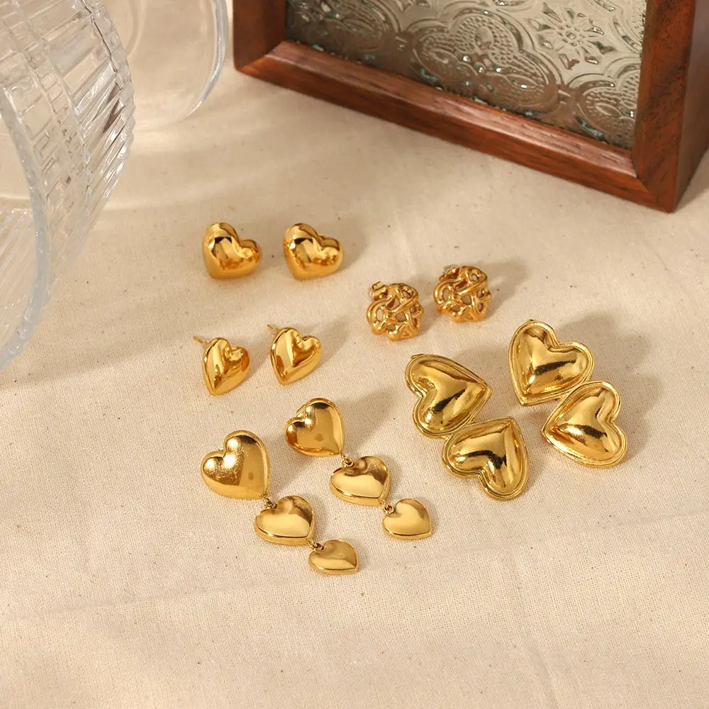 1 par de aretes de botón de acero inoxidable chapados en oro de 18 quilates con forma de corazón brillante de estilo clásico simple para mujer h5 